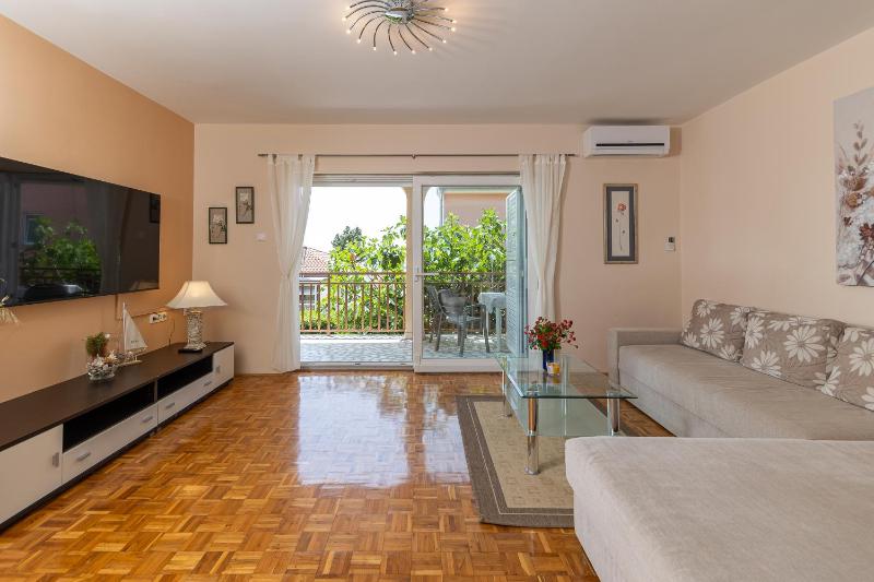 Two-Bedroom Apartment with Balcony image 1