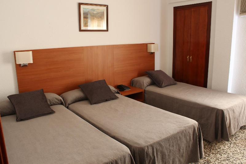 Double or Twin Room with Extra Bed (2 Adults + 1 Child) image 1