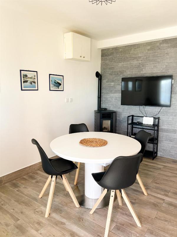 Two-Bedroom Apartment Standard image 3