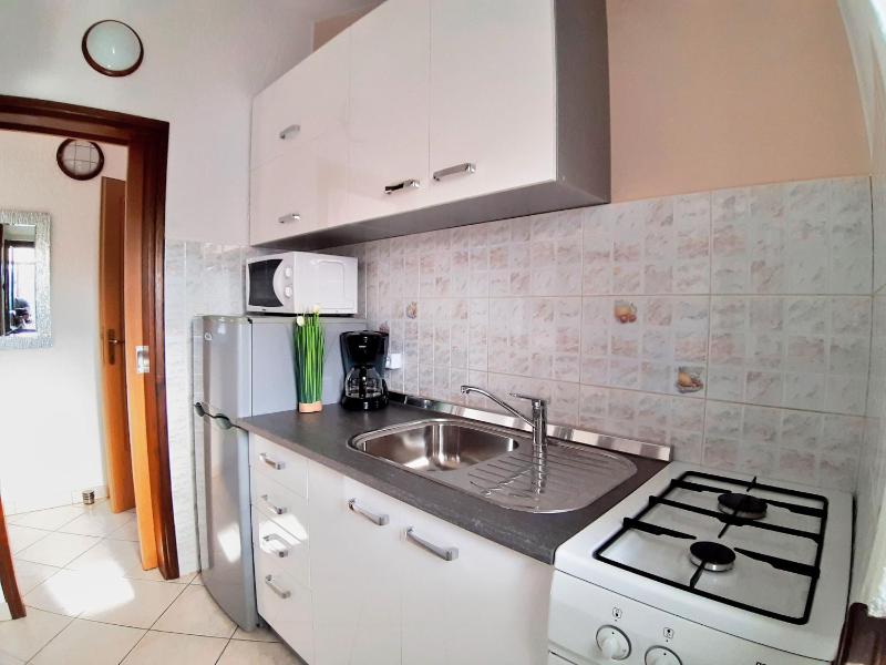 Apartments Zrinka - image 7