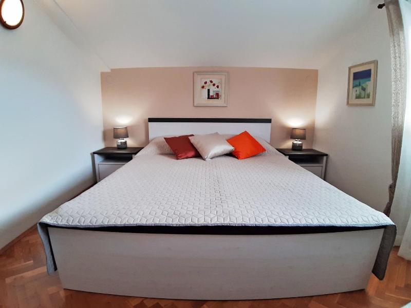 Apartments Zrinka - image 14