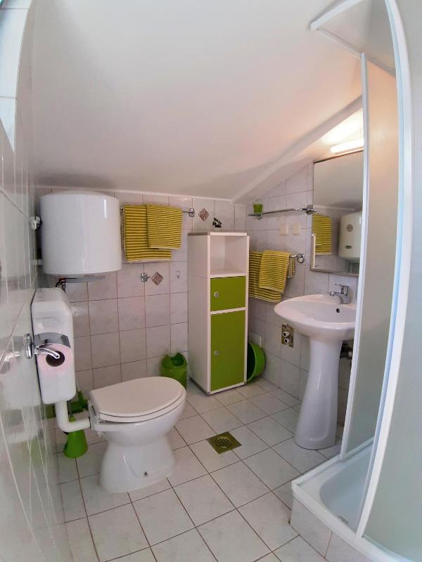 Apartments Zrinka - image 17
