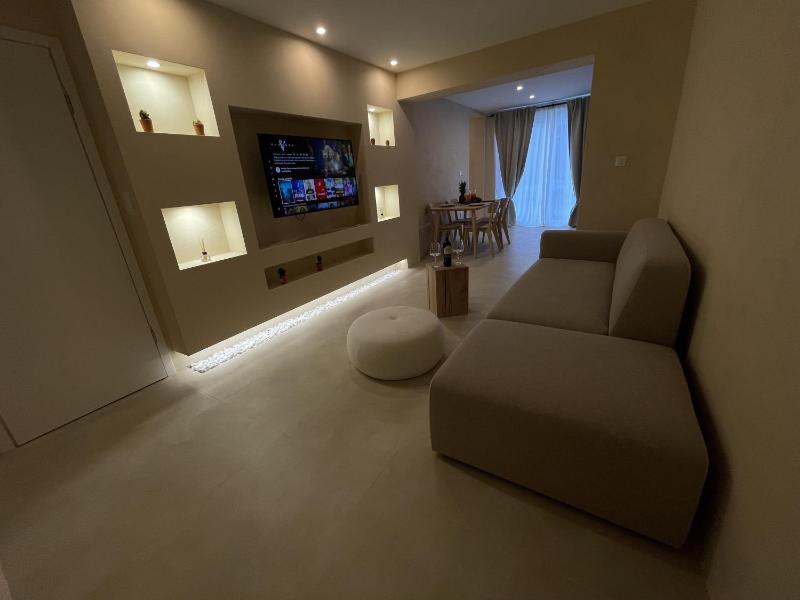 Cozy apartment Matijas with private parking and terrace Images