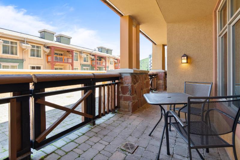 Unequalled Ski in Out Location Next to Gondola Sundial 2BR Pool Hot tubs Condo Nast Winner C107 - image 34