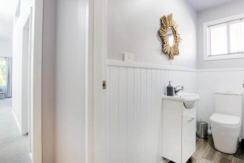 The Anchor - Pet Friendly - 5 Mins Walk to Beach - EV Charging - image 35