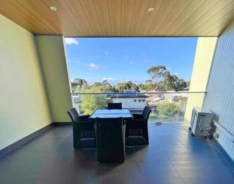 Phillip Island Towers - image 40