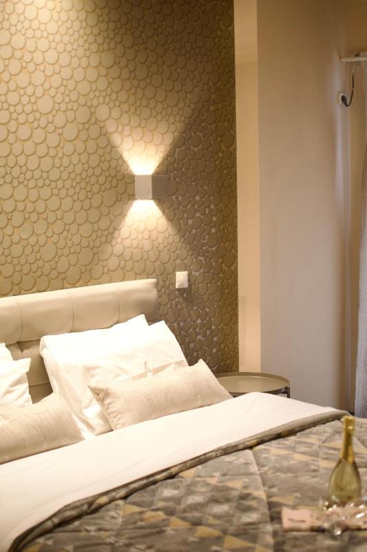 Minoa Athens Hotel - image 11