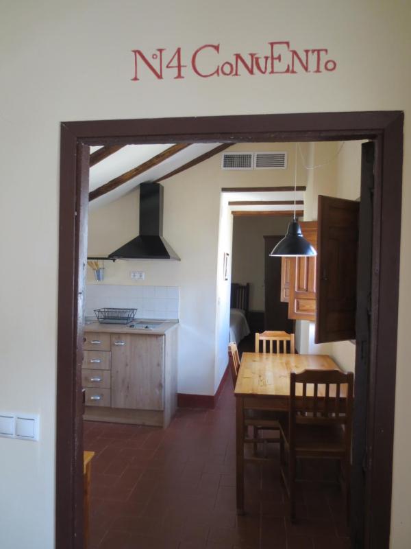 Twin Room image 1