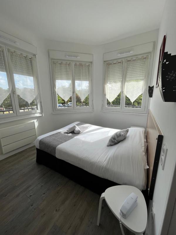Double Room with Shower image 3