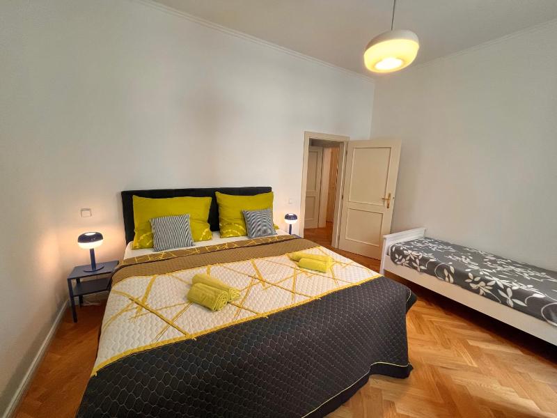 Cute Apartment Zborovska - image 5