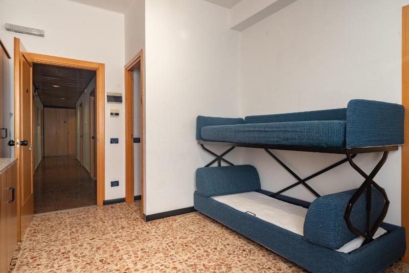 One-Bedroom Apartment image 3