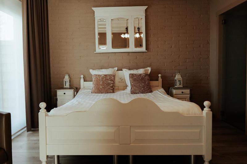 Double Room image 1