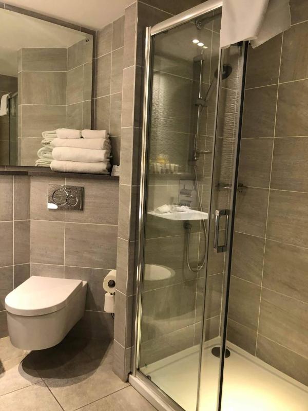 Superior Double Room image 4