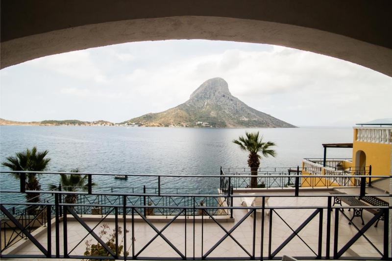 Studio with Sea View (3 Adults) image 3