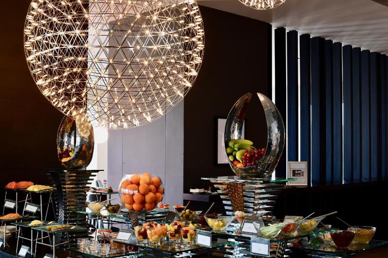 Family Suite with Club Lounge Access image 4