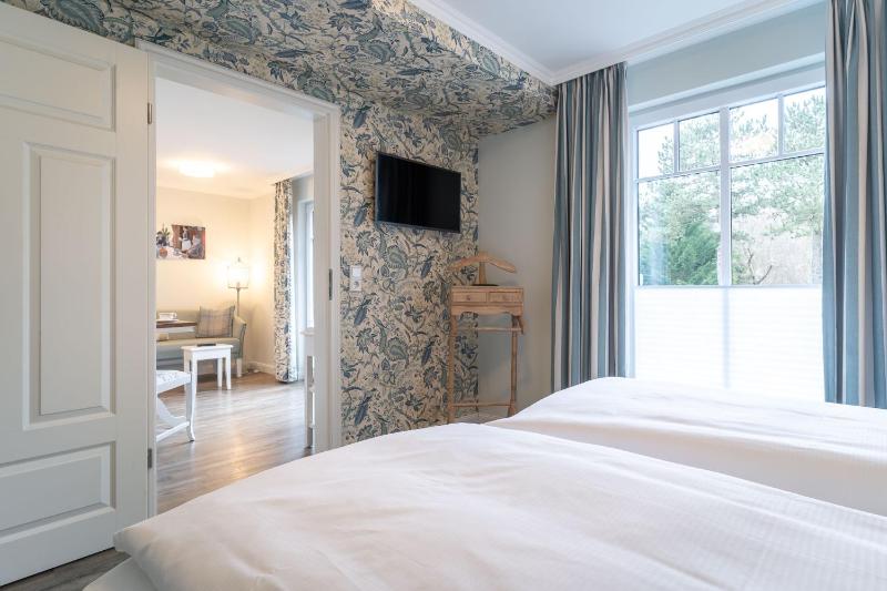 Double Room with Terrace image 2