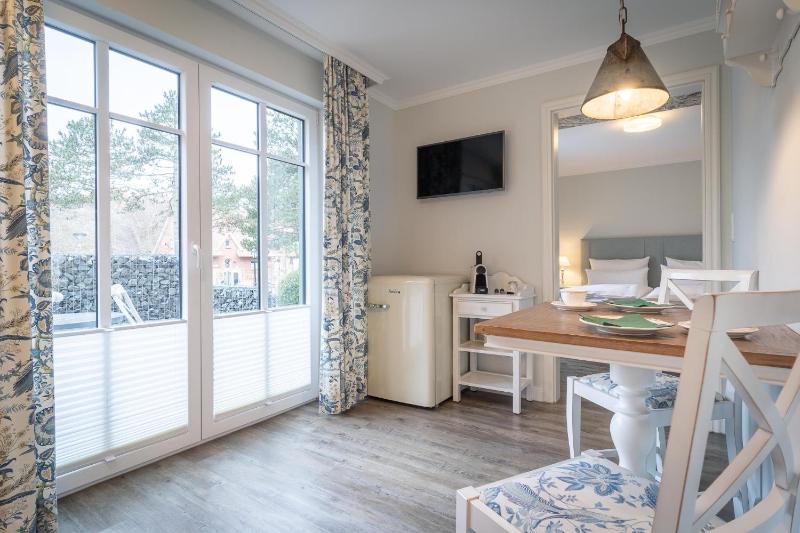 Double Room with Terrace image 1