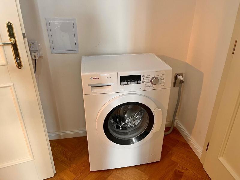 Cute Apartment Zborovska - image 9
