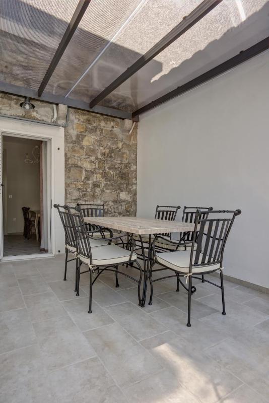 Apartment with Sea View image 3