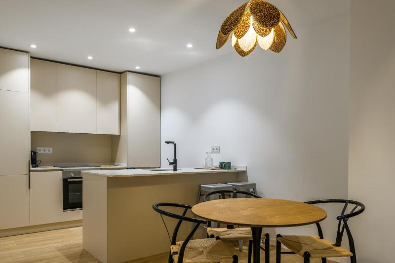 Deluxe Apartment image 2