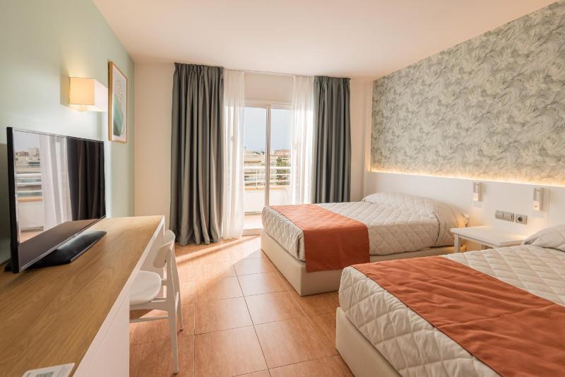 Standard Double Room with view (2 adults) image 4