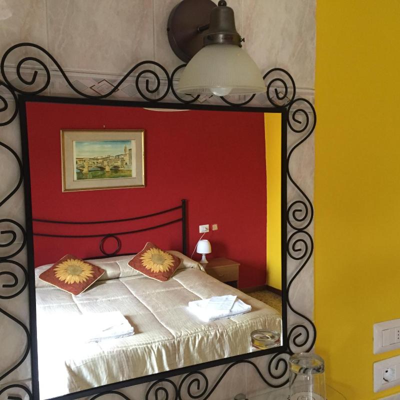 Double or Twin Room  with Shower and Shared Bathroom  image 4