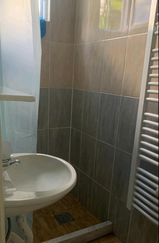 Triple Room with Bathroom image 3