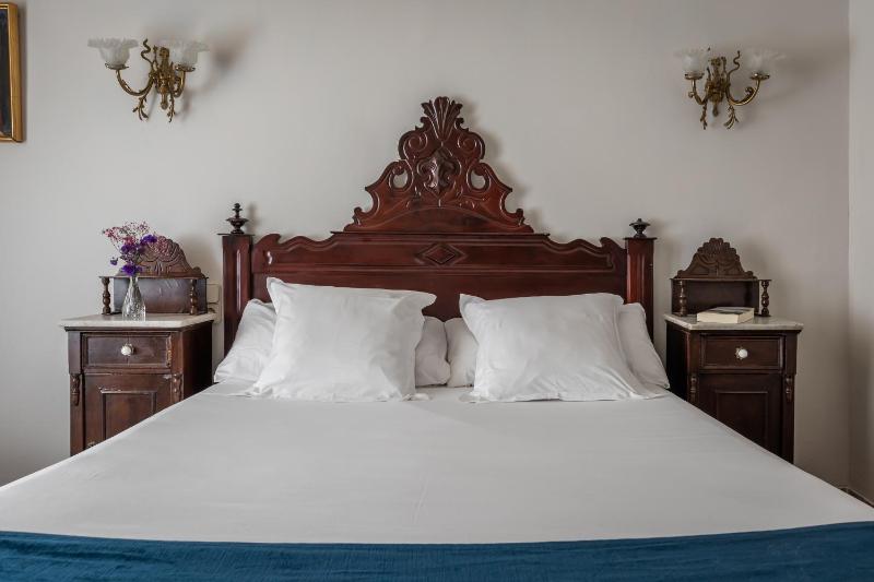 Double or Twin Room image 3