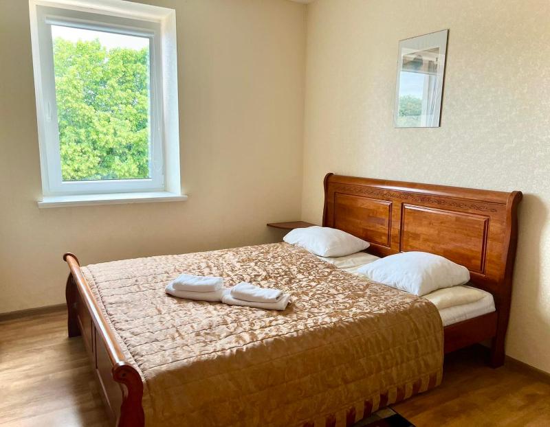 Double Room image 3