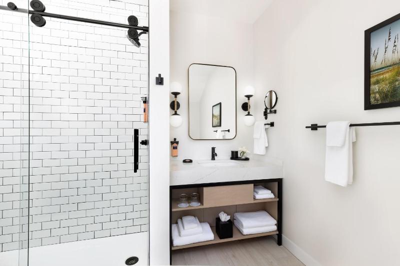 Double Room with Two Double Beds image 3