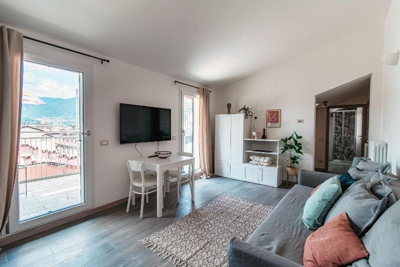 Bonanomi Como by Quokka 360 - Rooftop Terrace with Duomo View - image 9
