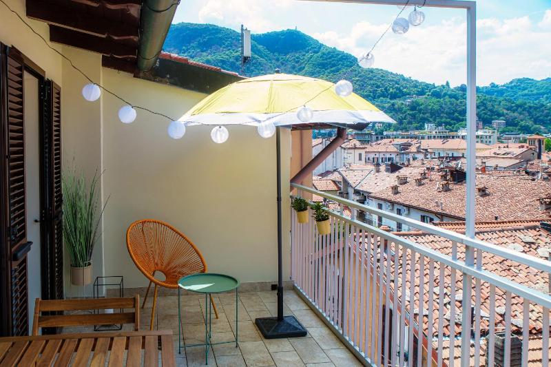 Bonanomi Como by Quokka 360 - Rooftop Terrace with Duomo View - image 22