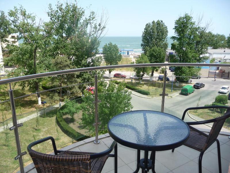 Apartment with Sea View image 3