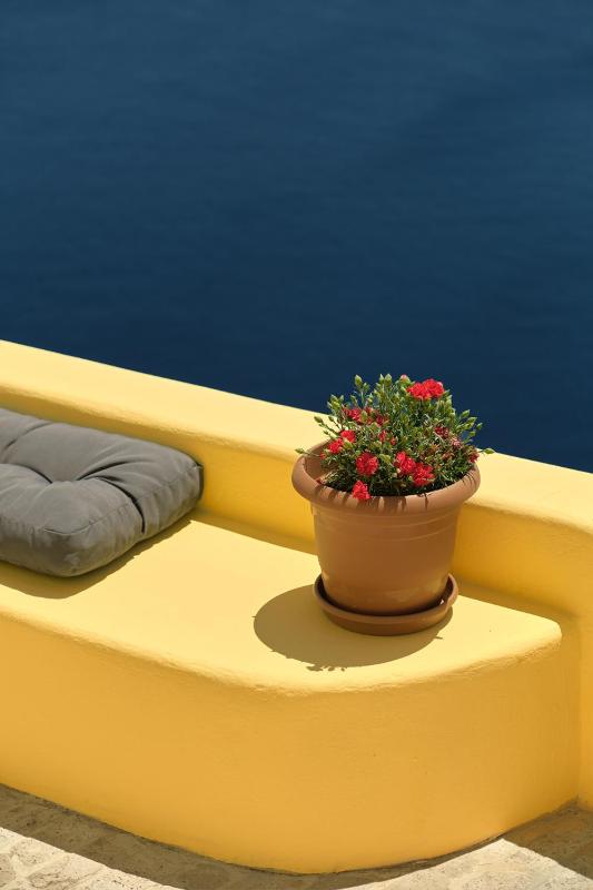 Ilivatos - Elegant Villa on the Caldera's Edge - image 16