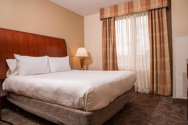 King Room image 4