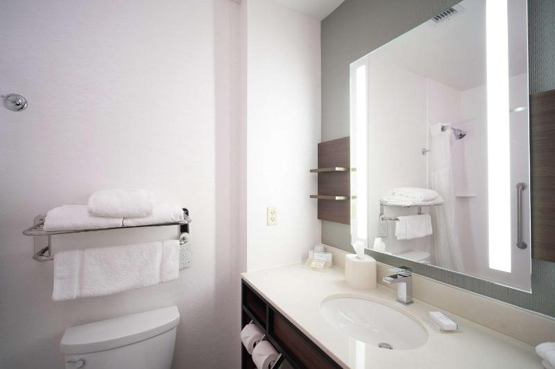 King Room image 4