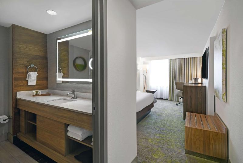 King Room image 2