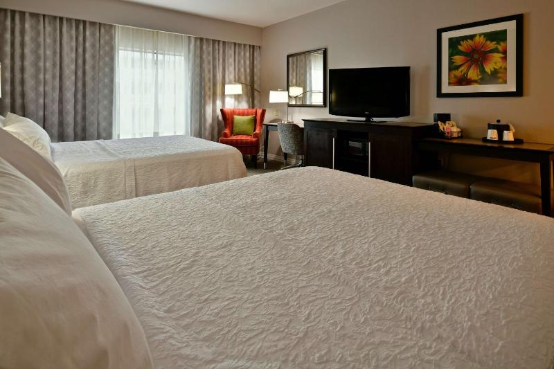 Hampton Inn & Suites Fredericksburg - image 27
