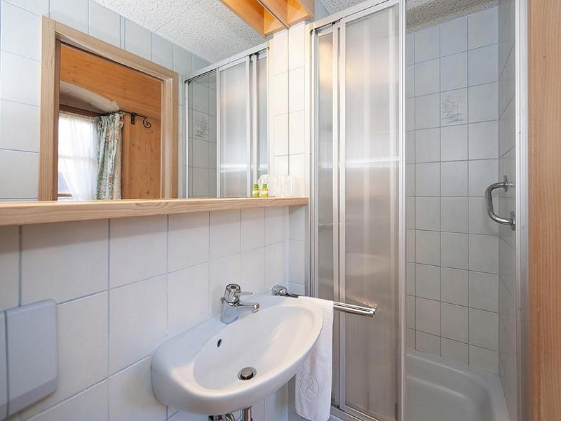 Single Room image 2