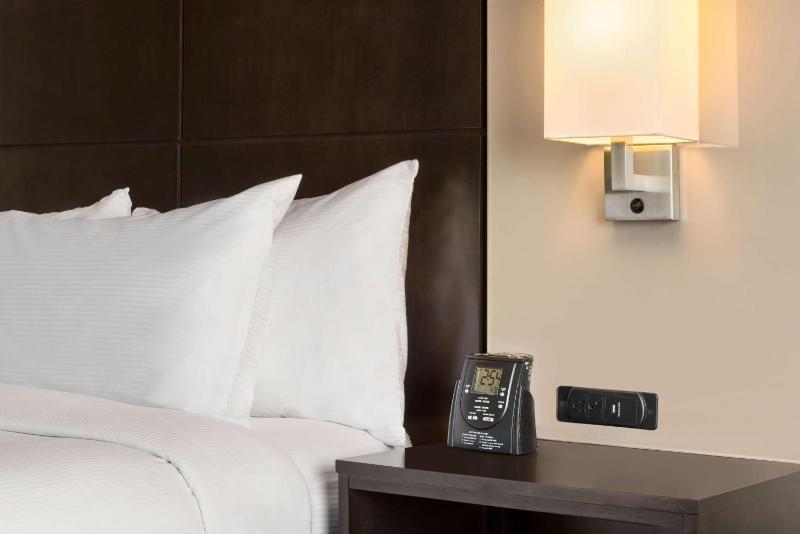 King Room image 3