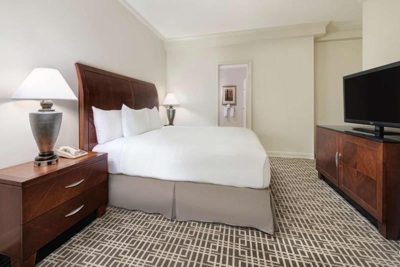 Hilton Houston Post Oak by the Galleria - image 18
