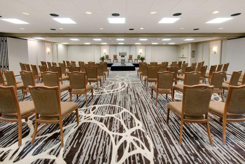 Hilton Houston Post Oak by the Galleria - image 40