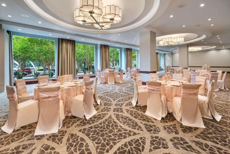 Hilton Houston Post Oak by the Galleria - image 41