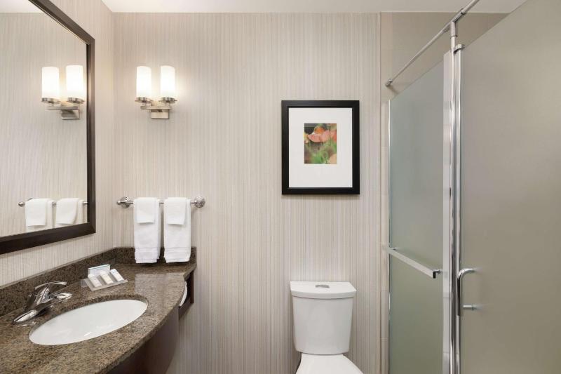 King Room image 2