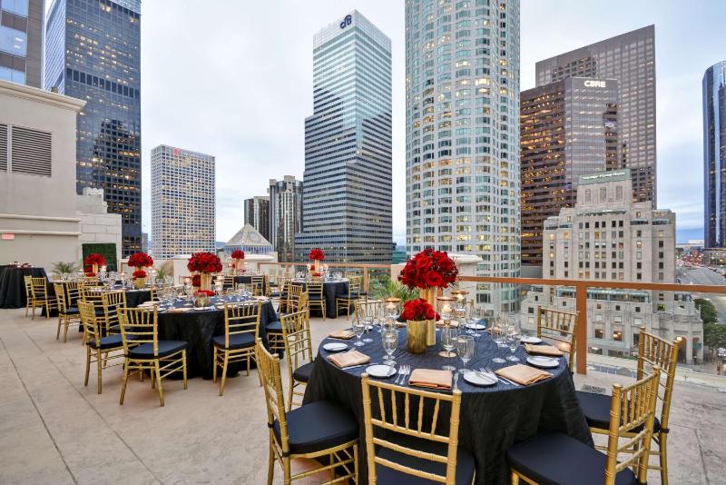 Hilton Checkers Los Angeles - image 9