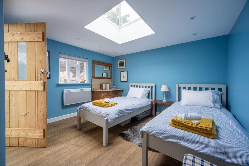 Myrtle Cottage - image 8