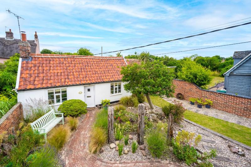 Myrtle Cottage - image 17