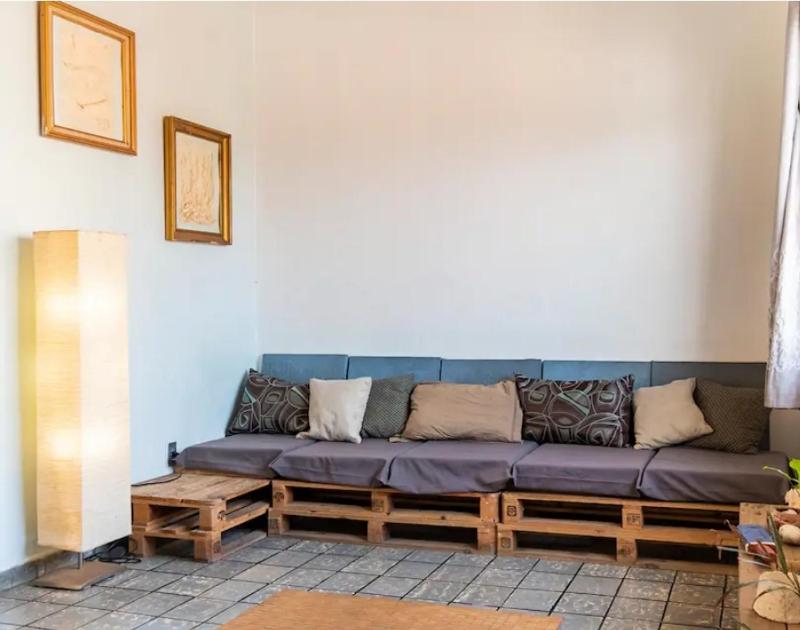 Room in the Colonial Zone - image 1