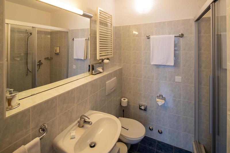 Superior Single Room image 3