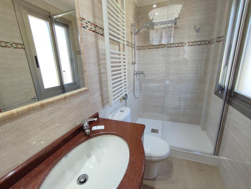 One-Bedroom Apartment image 4
